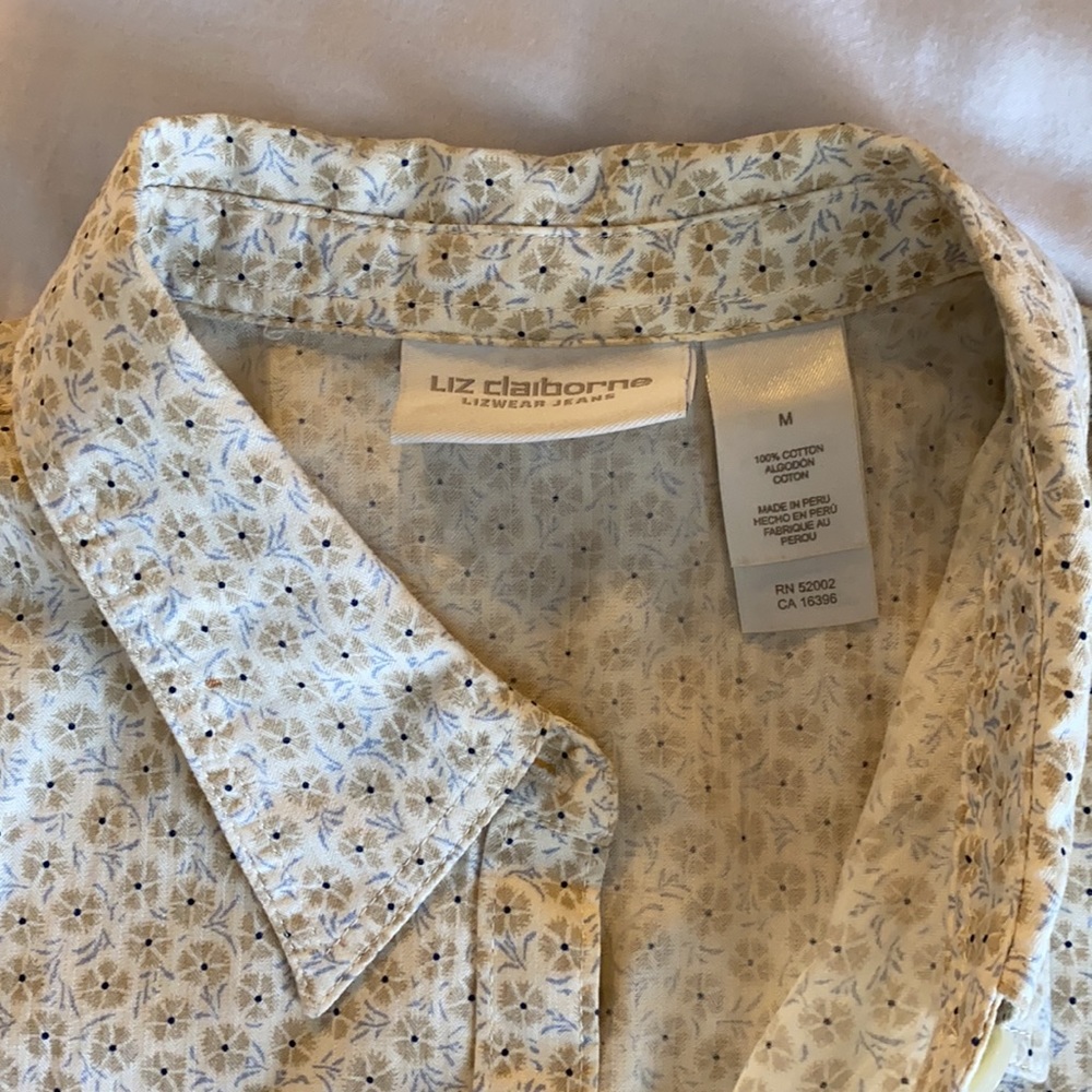 Liz Claiborne Cream/Tan/Blue Floral Button Down - Picture 3 of 6